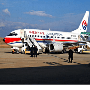 铜仁凤凰机场空运航空快运业稳步发展的原因是什么？